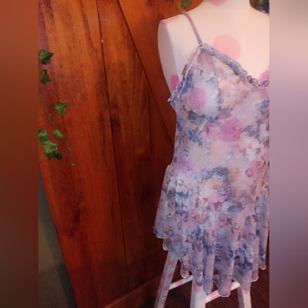 **NWOT** Floral (Sheer) Nighty 👗 🌺 - Picture 3 of 15